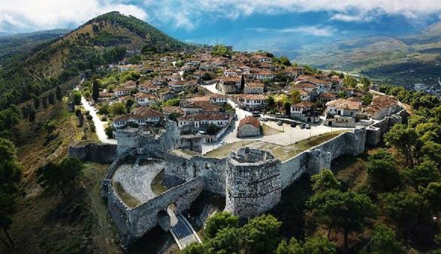Menaxhimi i turizmit, Kalaja e Beratit se shpejti me smart parking
